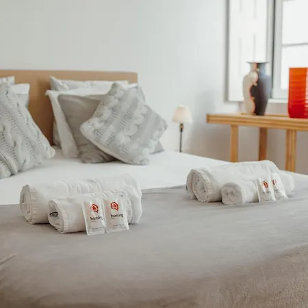 Apartment Flores Premium By Homing