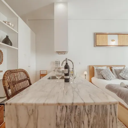 Flores Premium By Homing Apartment *